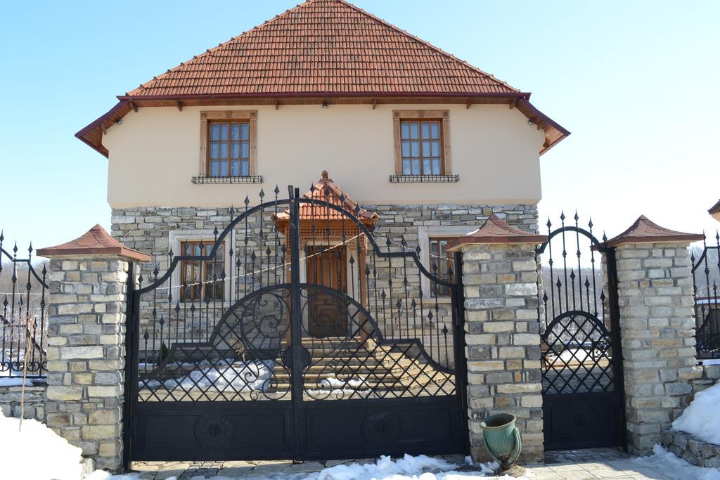 Guesthouse Grand Canyon Kamianets-Podilskyi Exterior foto