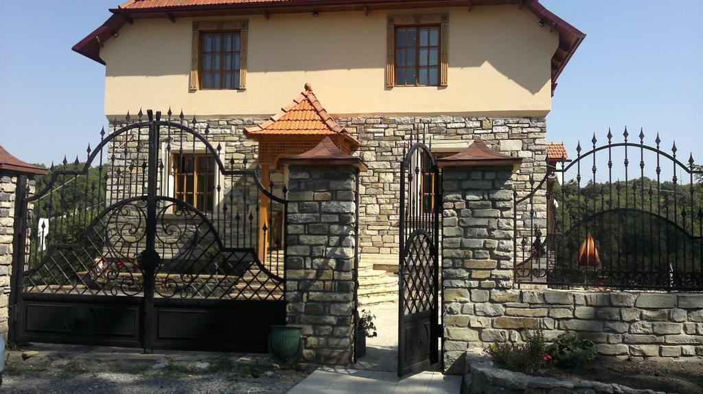 Guesthouse Grand Canyon Kamianets-Podilskyi Exterior foto